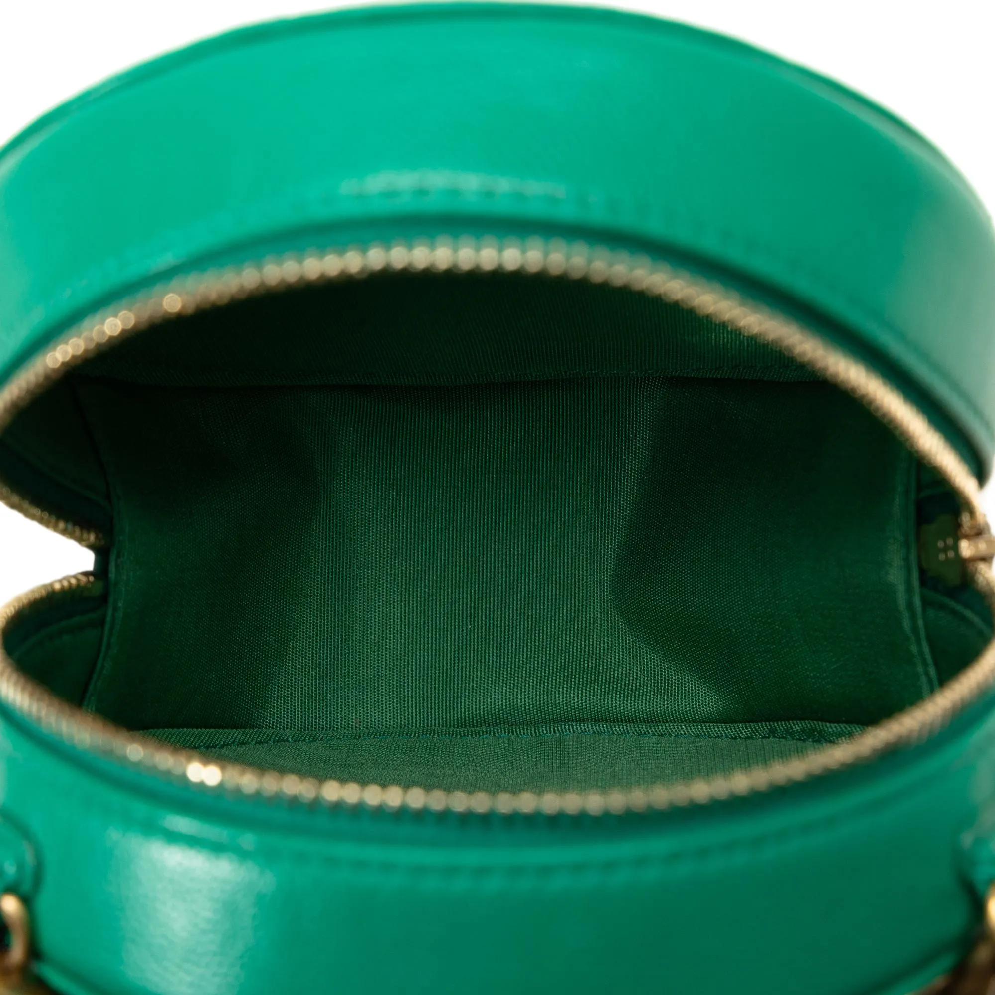 Chanel 19 Round Lambskin Clutch With Chain (SHG-pjBnNJ)