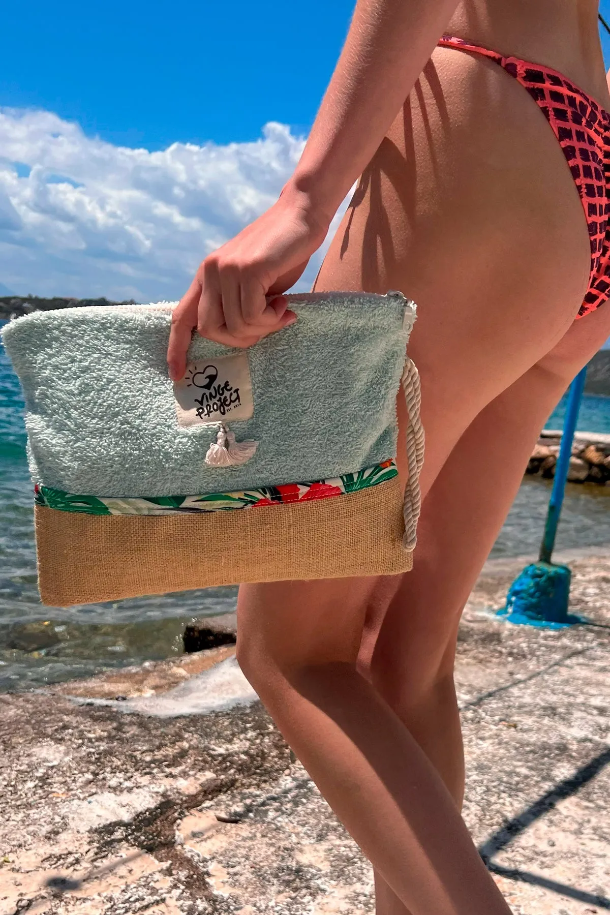 Pistachio 𝐌𝐞𝐝𝐢𝐮𝐦 Waterproof Clutch Bag